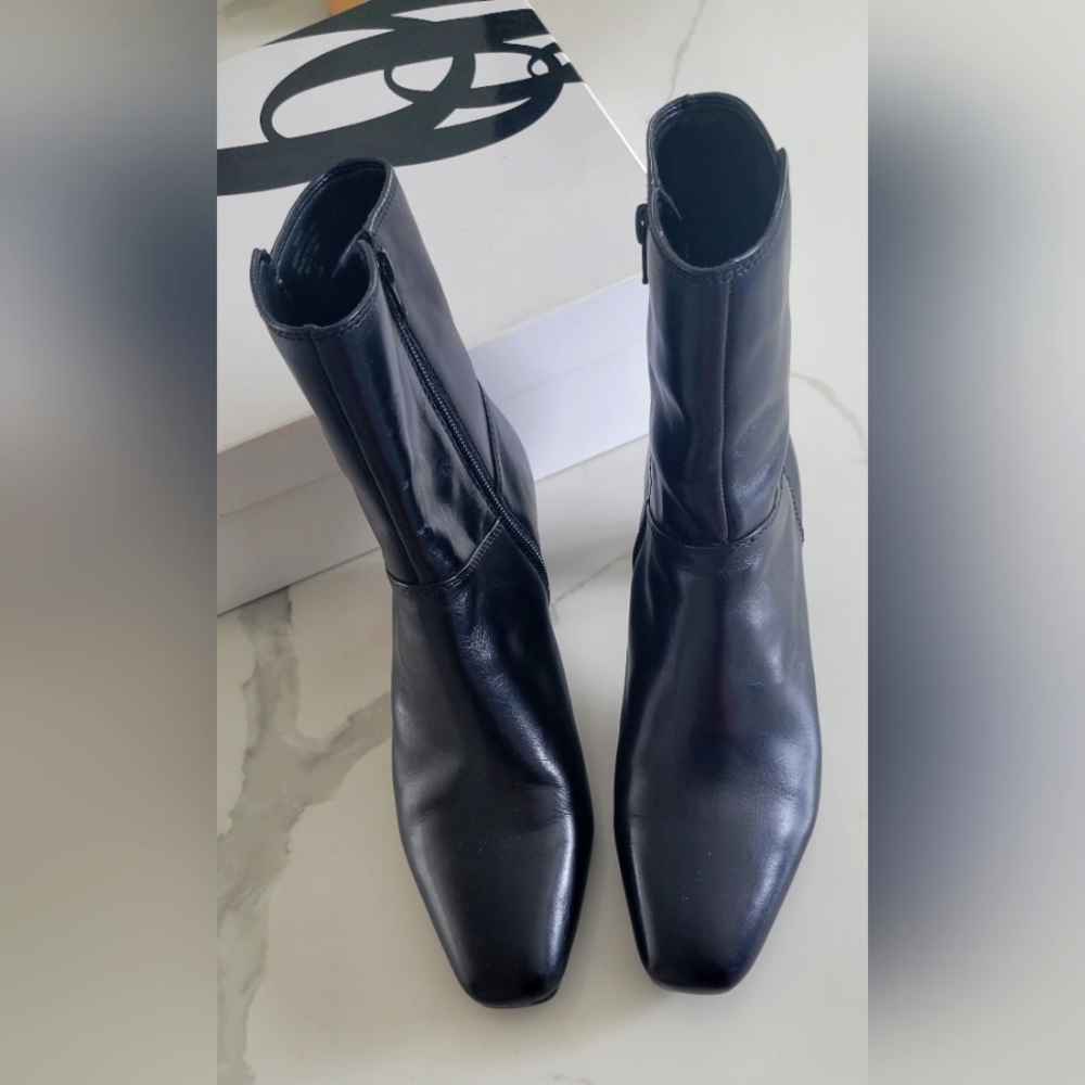 Black boots